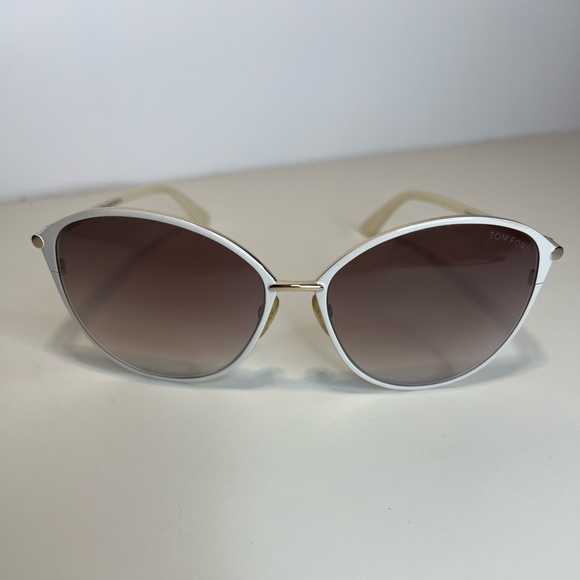 Tom Ford Penelope White Frame Sunglasses w/ smoky lense. - Picture 8 of 11